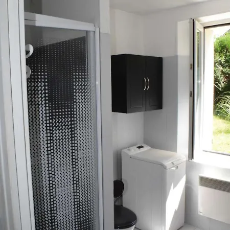 Apartment Le Bangorcoo'n F3 Liouba