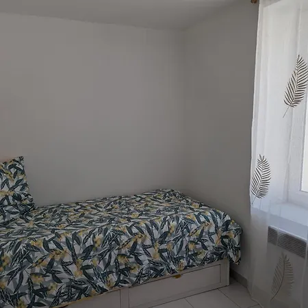 Apartment Le Bangorcoo'n F3 Liouba