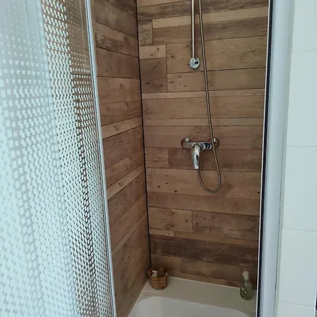 Apartment Le Bangorcoo'n F3 Liouba